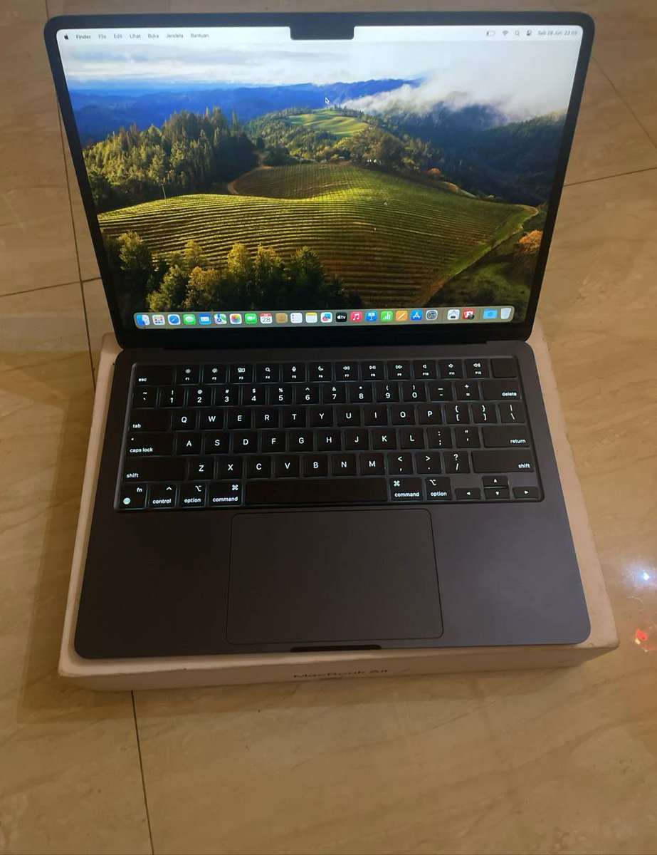 Jordysanss's tweet image. WTS dijual macbook Air M2 midnight.
13 inch, 8gb/256gb. Fullset. Mulus no minus. Cc 55. 
Minat bisa cod area jakarta dan sekitarnya. Bisa juga kirim se-indonesia
#dijual #macbook #macbooksecond
#dijualmacbook #wts