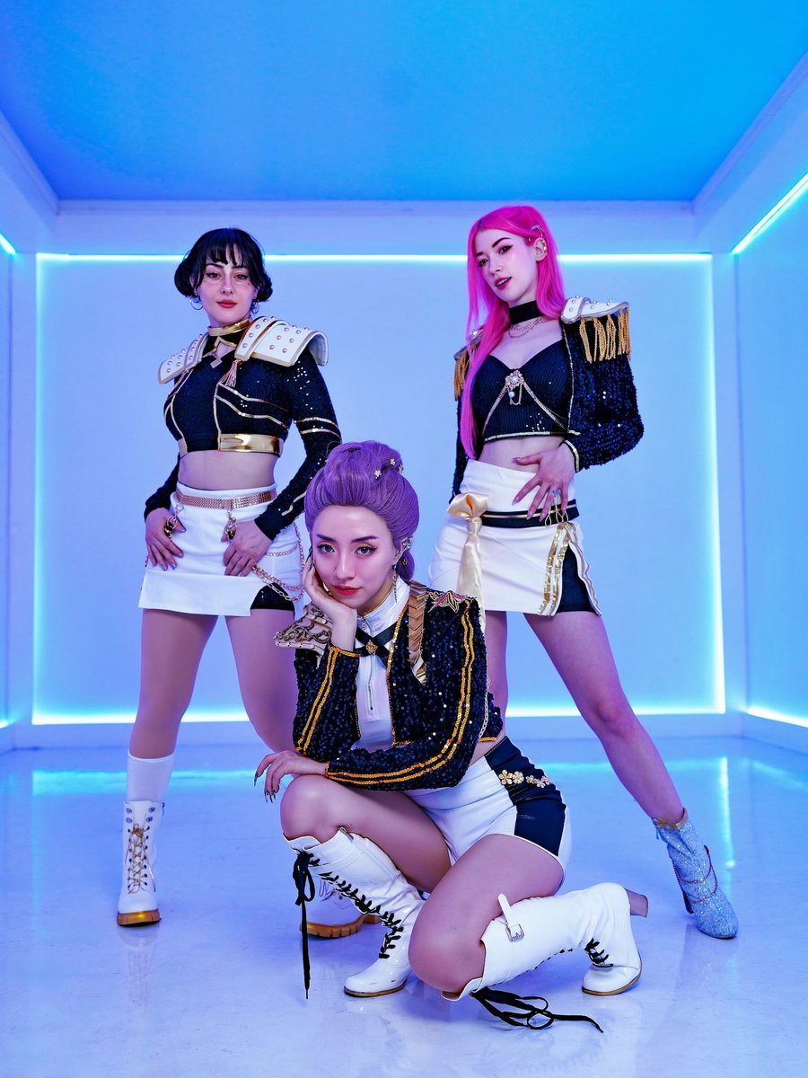 Stella Chuu tweet media