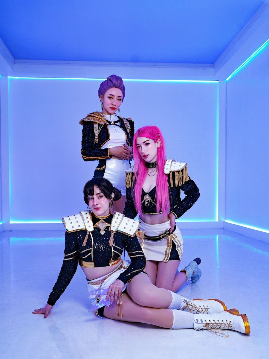 Stella Chuu (@stellachuuuuu) on Twitter photo Huntr/x girls to the world.
Rumi: <a href="/StellaChuuuuu/">Stella Chuu</a>
Zoey: <a href="/JuliaStunts/">Julia Maggio</a>
Mira: <a href="/morganlefoy/">MorganLeFoy ๐ฆ</a>
Kpop Demon Hunter cosplays made by us
Rumi wig by Jmillsmakeupandhair
Photos by <a href="/FxDandy/">Felix Dandy</a> Huntr/x girls to the world.
Rumi: <a href="/StellaChuuuuu/">Stella Chuu</a>
Zoey: <a href="/JuliaStunts/">Julia Maggio</a>
Mira: <a href="/morganlefoy/">MorganLeFoy ๐ฆ</a>
Kpop Demon Hunter cosplays made by us
Rumi wig by Jmillsmakeupandhair
Photos by <a href="/FxDandy/">Felix Dandy</a>