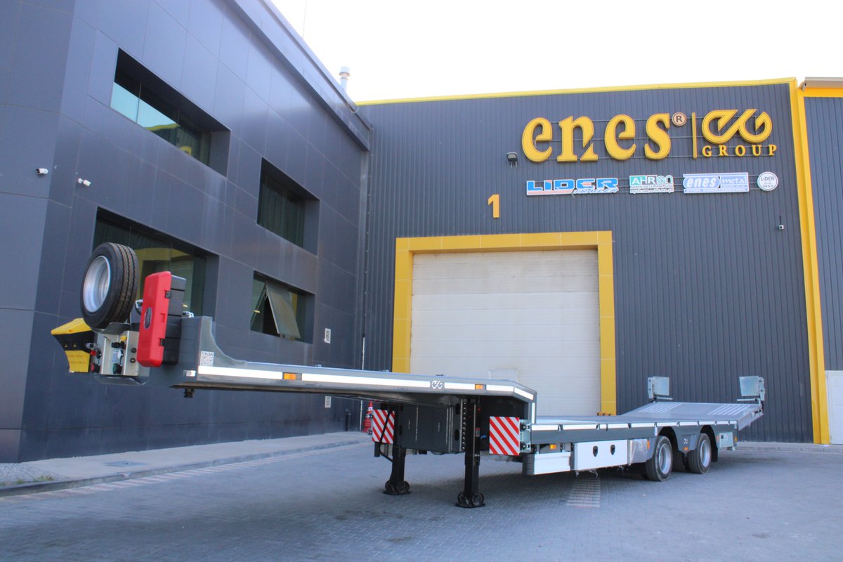Special Design Lowbed Trailer 

#lidertrailer
#enesgroup
#lowbedsemitrailer