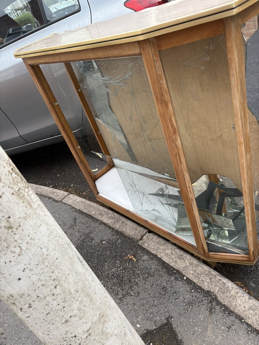 β̣̣̥αбϕϑσℓℓ tweet media