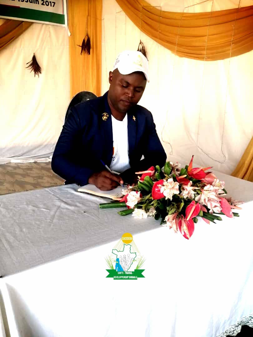 caced_ong's tweet photo. @JeremieNdiho @MininterInfosBi 5/n Sont présentés devant l'A.G, les représentants des provinces:
1. #BUHUMUZA: Mr NSEKANGAYE Anicet
2. @BUJUMBURA: Mr NTAKIRUTIMANA Daniel
3. #BURUNGA: Mr KARABASHINZE Léonidas
4. @PButanyerera: Mr MBARUSHIMANA Jean Berchimans
5. @Gitega: Mme NZEYIMANA Joselyne
@MininterInfosBi https://t.co/MGaJqciaTC