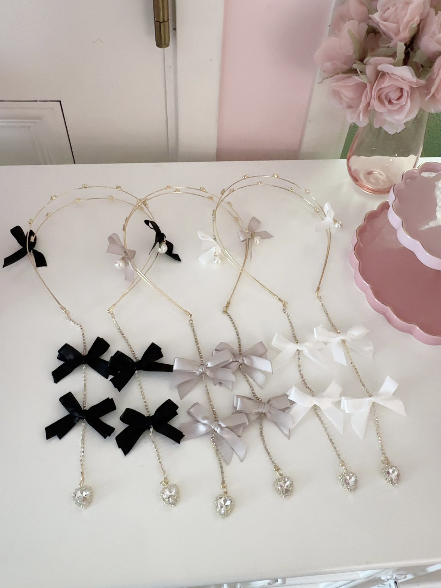 【グスル さま】* vintage  ❀ * 水色カチューシャの女の子 クロス グスル さま】* vintage 引っ ❀ * 水色カチューシャの女の子 クロス