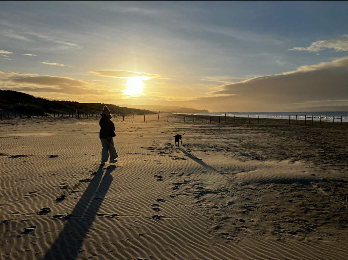 Portstewart Strand has been named the best beach in the UK in this year’s Sunday Times guide. 

Willow agrees. 

thetimes.com/travel/destina…