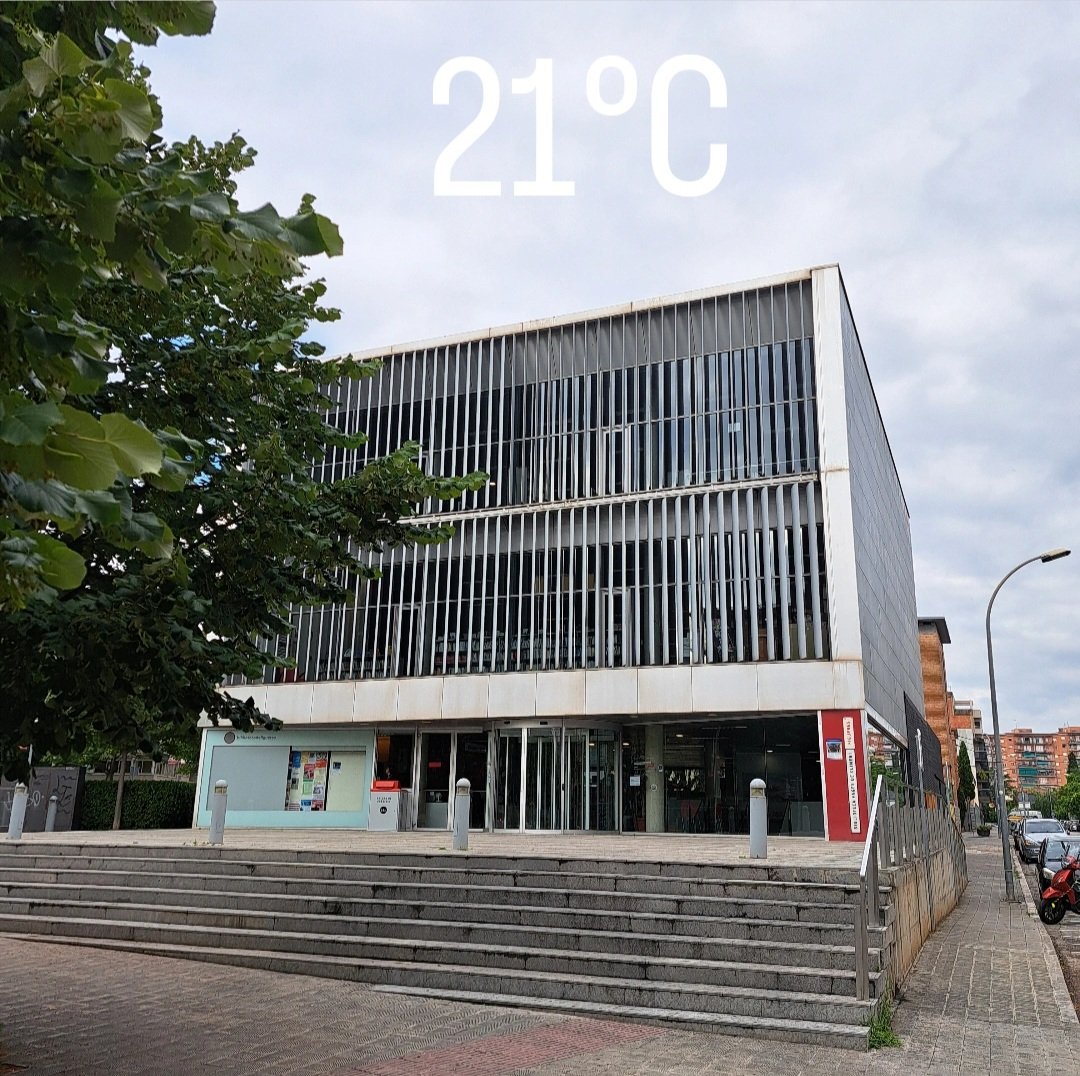 Amb l'alegria que donen els 21° d'aquest matí, us desitgem bon dia, bona setmana i bones lectures!