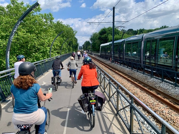 🚋 <a href="/NantesMetropole/">Nantes Métropole</a> is shifting towards sustainable mobility with #EU support!

Thanks to the Public Sector Loan Facility (#PSLF under #JTM), the SMILES project upgrades tram lines, adds 46 new trams, and builds a new hub &amp; 38 km of bike paths!

👉 europa.eu/!J6JJrX