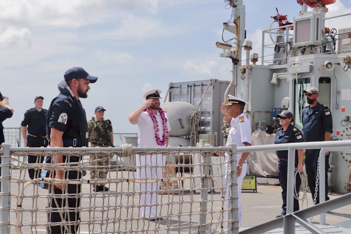 ⚓️ เรือ HMS SPEY แห่งกองทัพเรืออังกฤษ เทียบท่าเรือที่จังหวัดภูเก็ต เพื่อแสดงถึงความสัมพันธ์ทางทะเลอันใกล้ชิดระหว่างกองทัพเรือไทยและกองทัพเรืออังกฤษ 🇬🇧🇹🇭 โดยได้ปฎิบัติภารกิจสำคัญ