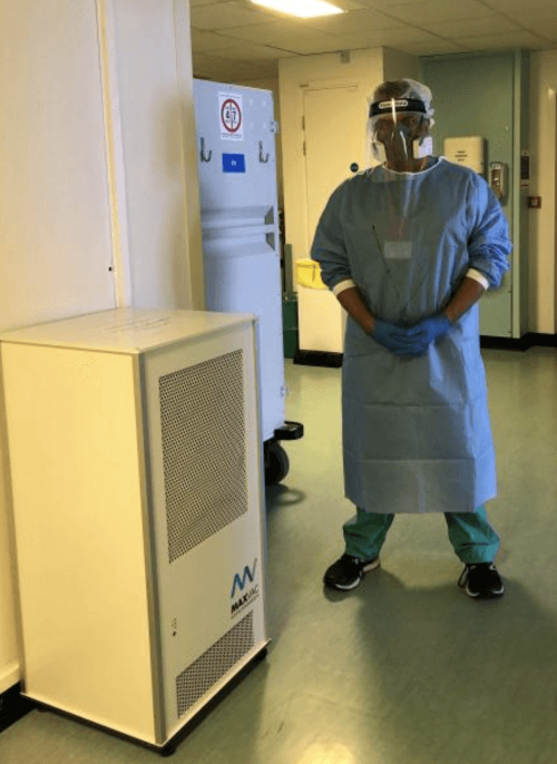 When a team of doctors, scientists and engineers at Addenbrooke’s Hospital and the University of Cambridge placed an air filtration machine in COVID-19 wards, they found that it removed almost all traces of airborne SARS-CoV-2.

airspothealth.myshopify.com/a/blog/air-fil…