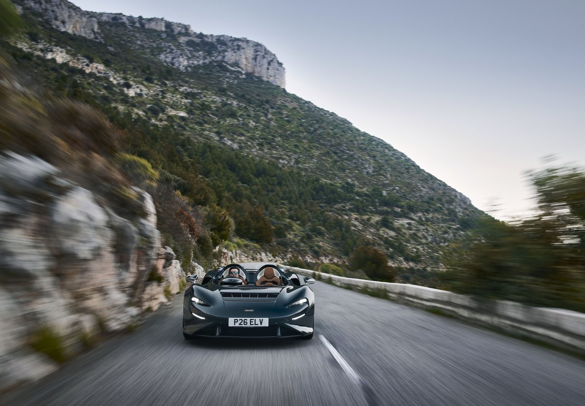 McLarenHatfield's tweet photo. Swipe to see engineering artistry in motion.

The McLaren Elva’s open-cockpit connects its drivers tothe elements.

#McLaren #McLarenAuto #McLarenElva #Elva #McLarenHatfield https://t.co/GR1wJTSJrV