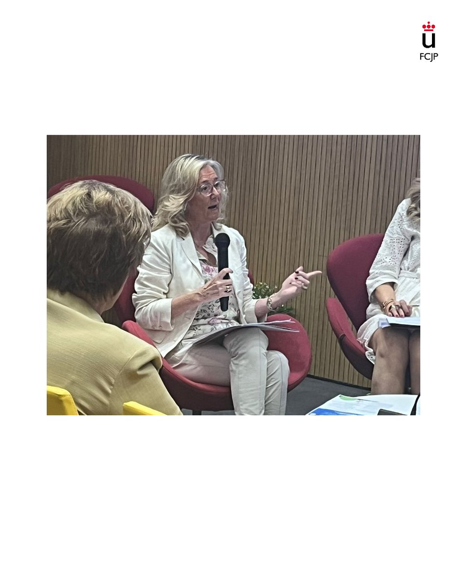 Facultad de Ciencias Jurídicas y Políticas URJC (@fcjp_urjc) on Twitter photo La Decana <a href="/EncisoMaria/">Maria Enciso</a> participa en el Congreso de Graduados Sociales en la mesa titulada “Evolución de nuestros estudios: De la Escuela Social al Grado”. La Decana <a href="/EncisoMaria/">Maria Enciso</a> participa en el Congreso de Graduados Sociales en la mesa titulada “Evolución de nuestros estudios: De la Escuela Social al Grado”.