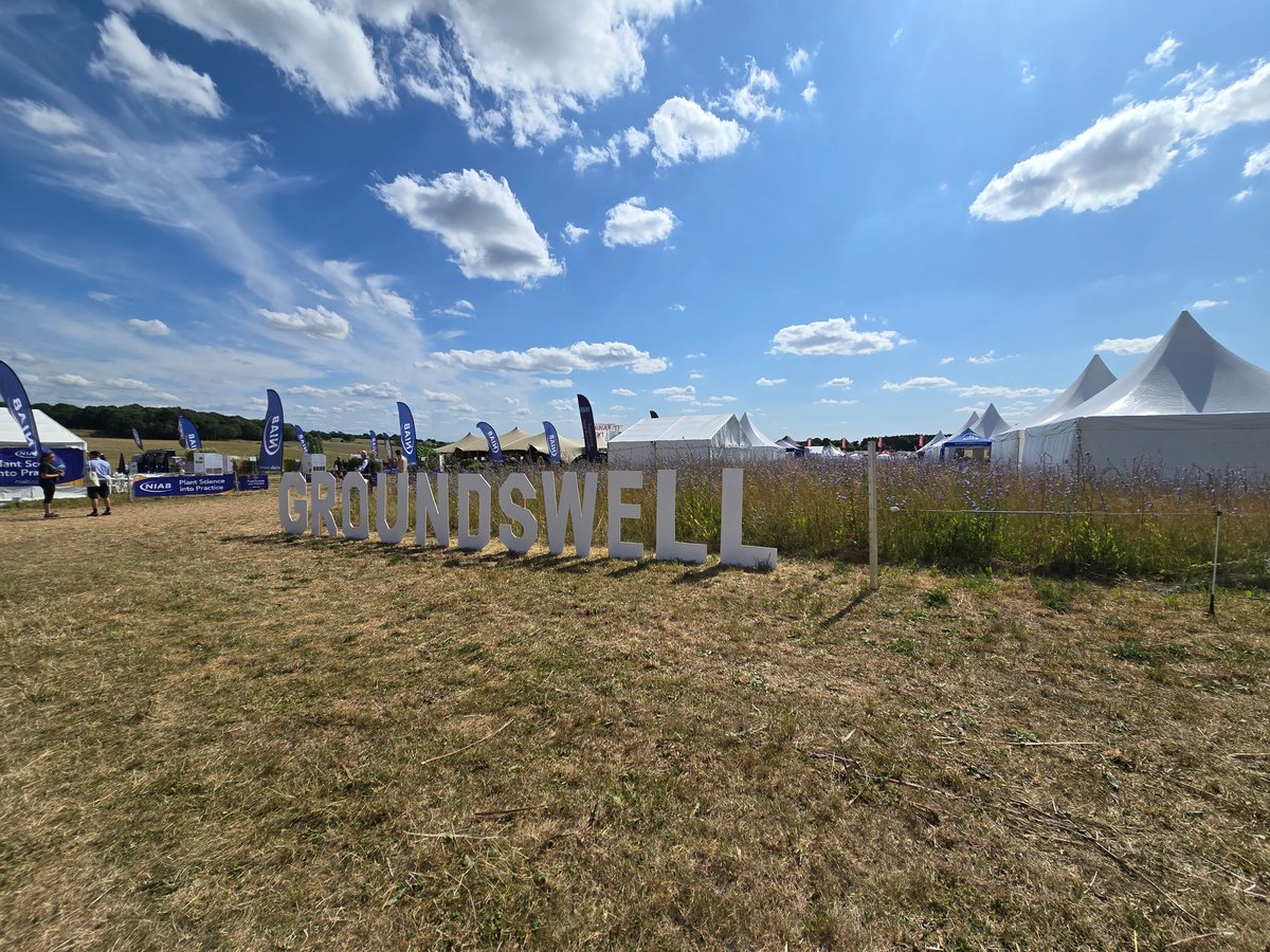 ECT_UK's tweet image. We were excited to attend @Groundswellaguk for the first time, to meet with farmers, showcase the #AgroEcological #LTEs, &amp;amp; see people’s reactions to the #VR LTE experiences. 
We were also pleased to see some familiar faces!  #Groundswell2025 #RegenerativeAgriculture #regenag