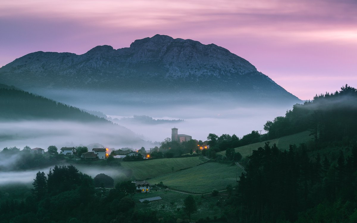 Álava Turismo (@turismoalava) on Twitter photo El valle de Aramaio, la pequeña Suiza vasca salida de un cuento de hadas en la que te esperan paisajes impresionantes ⛰️🌿
📍 <a href="/GorbeiaEuskadi/">Gorbeia Euskadi</a>
Aramaio bailara, Euskal Suitza txikia, maitagarrien ipuin batetik abiatuta, ibilbide eta paisaia ikusgarriak izango dituzu zain ⛰️🌿 El valle de Aramaio, la pequeña Suiza vasca salida de un cuento de hadas en la que te esperan paisajes impresionantes ⛰️🌿
📍 <a href="/GorbeiaEuskadi/">Gorbeia Euskadi</a>
Aramaio bailara, Euskal Suitza txikia, maitagarrien ipuin batetik abiatuta, ibilbide eta paisaia ikusgarriak izango dituzu zain ⛰️🌿