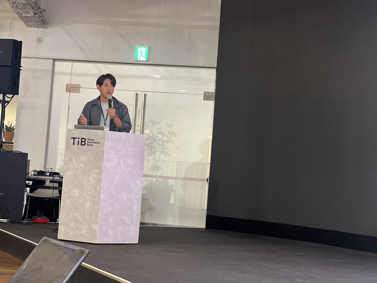 HakutenCorp's tweet image. CCCさん主催のビジネスセミナーに中里が登壇中。
200名近い方にご来場頂いています!
「地域のチカラを引き出す 産官学金連携による共創のヒント -多様なプレーヤーと共につくる地域プラットフォーム- 」