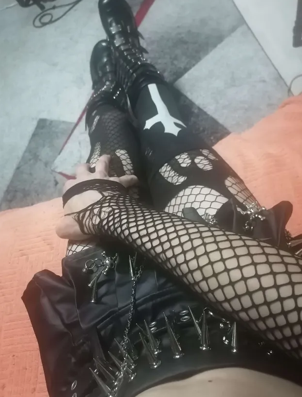 SuccubusAshy's tweet image. Spikey Femboy moments WOAH
Fish 🦈
Come watch my streams btw :3
twitch.tv/thatfemboyash
#femboysfw #Femboy #gothgirl #gothic #femboyoutfit #goth #gamer #WarThunder #twitchgaming #femboythighs
