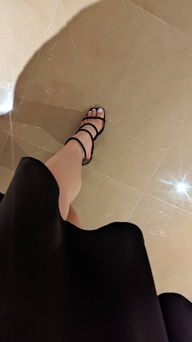 🧵HEELS THREAD🧵

🌹Happy Monday everyone🌹

💥I WOULD LIKE TO INVITE ALL MODELS TO JOIN THE AMAZING THREAD TO SHOW OF THEIR BEAUTIFUL FEET IN HEELS👠 

⭐SHOW THOSE TOES &amp; ARCHES😍

💥PLEASE LIKE&amp;RT ALL THE MODELS WHO PARTICIPATE IN THE THREAD

💘LuxuryFeetModel: <a href="/GoddessHoneyA/">GoddessHoneyA</a>