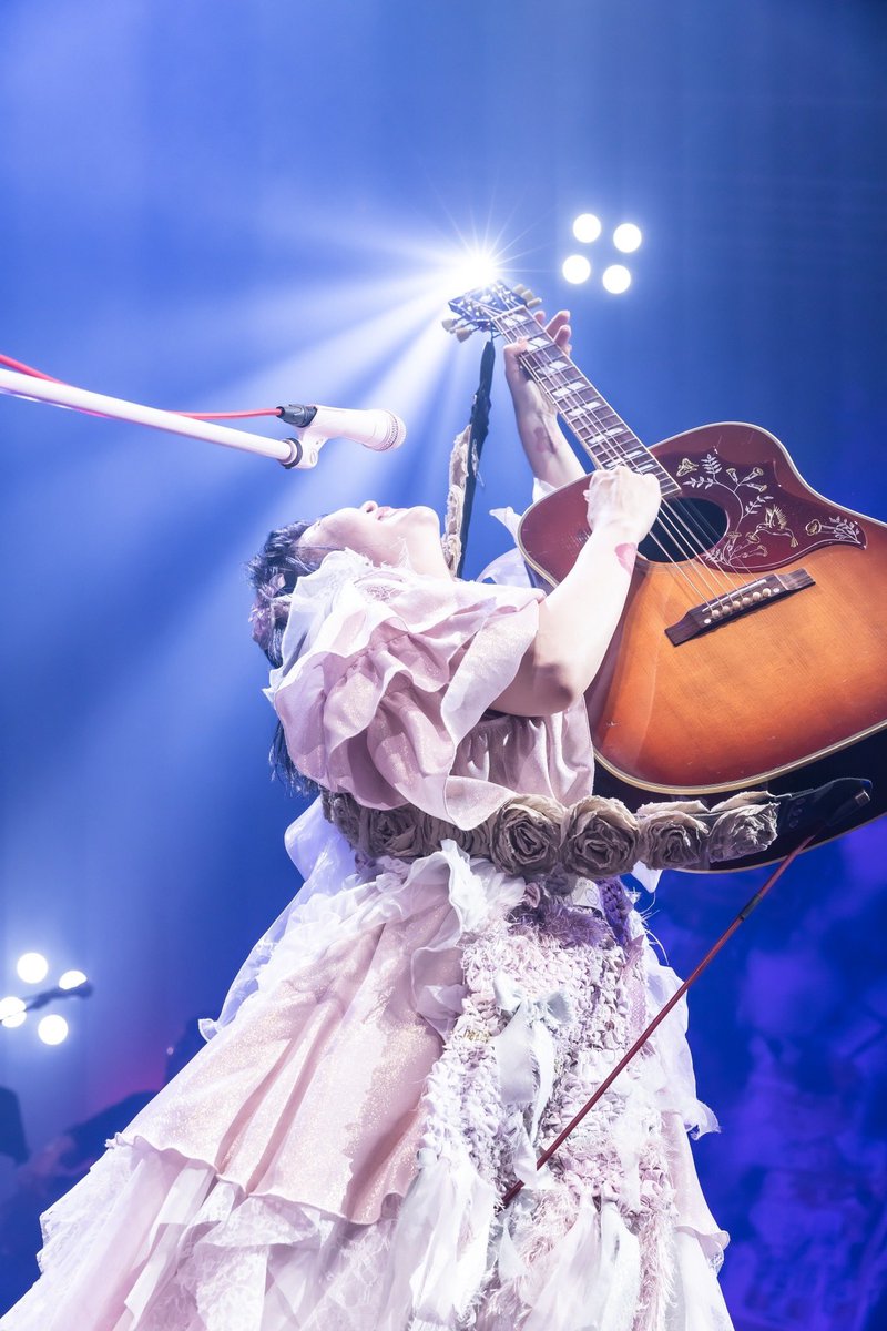 oomoriseiko's tweet photo. 7.7
今日ではじめて私のライブに来て1年の人が多いみたい♡
つらくても、人生の全ての出来事のおかげで君に出会えたことに感謝しちゃうなあ💖
まあ音楽で会えますように！ https://t.co/BmDtC2eBJV
