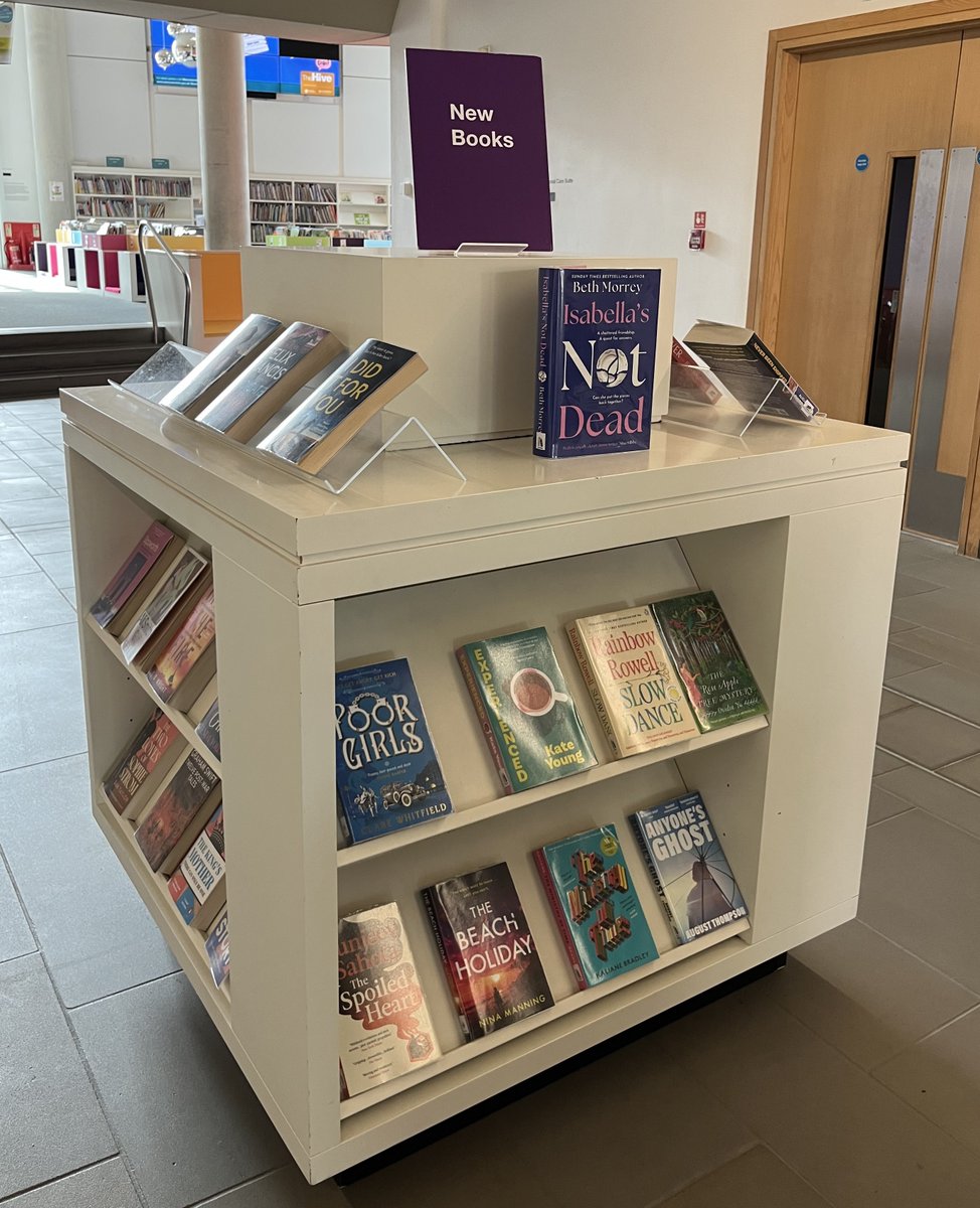 TheHiveWorcs's tweet image. Another delivery of new books has arrived! 📚