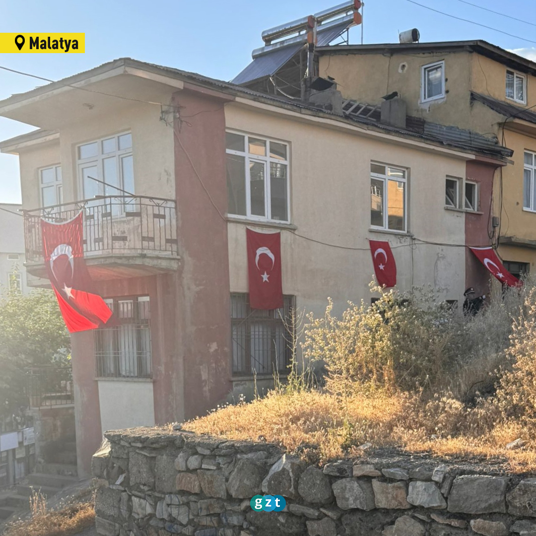 Şehit mi düştü asker?
Cennet koktu yine her yer...

📍Pençe-Kilit Harekâtı 🇹🇷