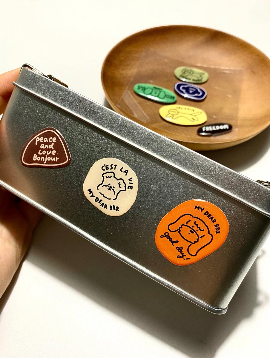 pfesales1's tweet image. Boring laptop? Plain phone case? NOT ANYMORE! 🔥
Our resin stickers are your secret weapon to upgrade ANYTHING in 3 seconds! 🌟

Instant personality boost
Survives rain, coffee spills &amp;amp; chaos!

#ResinCraft #StickerBomb #EtsyFinds #CuteAccessories #KawaiiStyle #DeskDecor #LifeHack