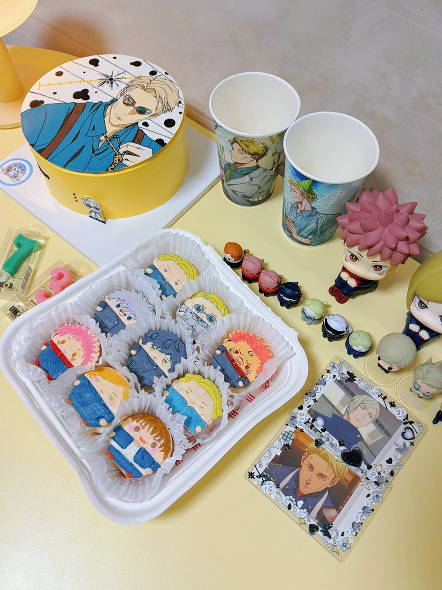 이번에 지인들이랑 한 나나밍 생파
미라클 케이크에서 케이크를 주문했어요 
ʕっꈍᗜꈍςʔ
진짜 실물이 더더더더 예쁩니다