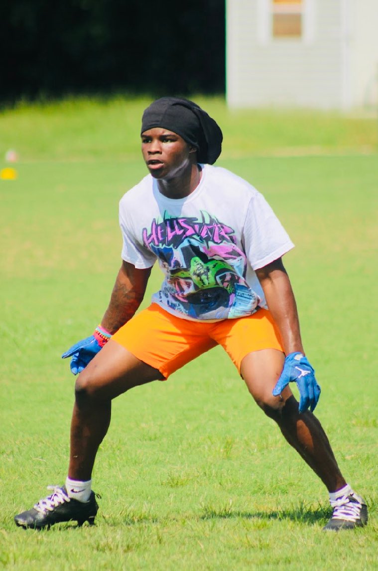 Tab1on's tweet image. There is no bye week for me !, #huntmode #fulltimefbplayer @CoachJonesFB @coachsellersd @SC_PANTHER_FB @RecruitGeorgia