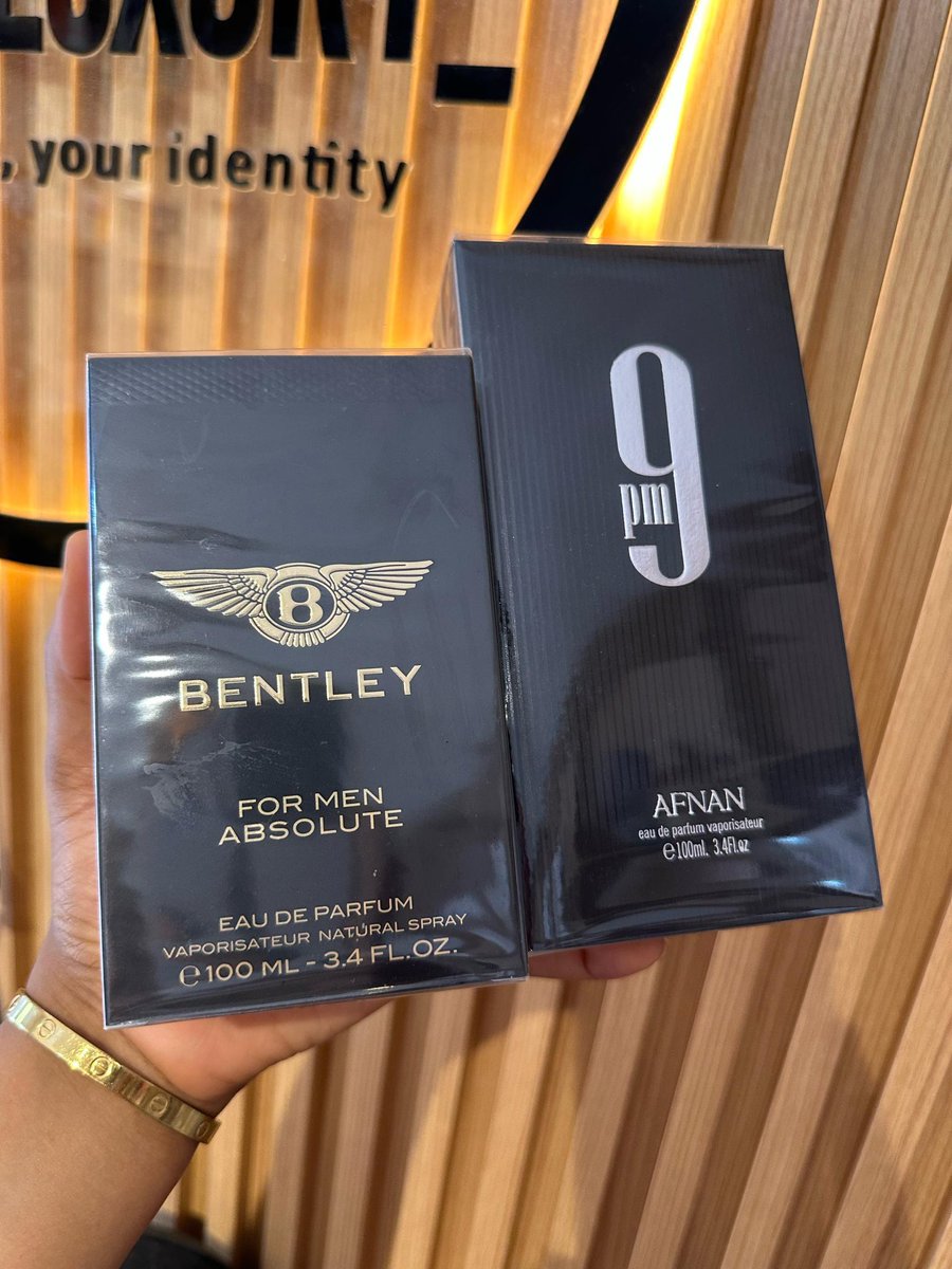Hazelbarbieee's tweet photo. @peng_writer Patronize me I sell perfumes https://t.co/nTNEZTFDzz