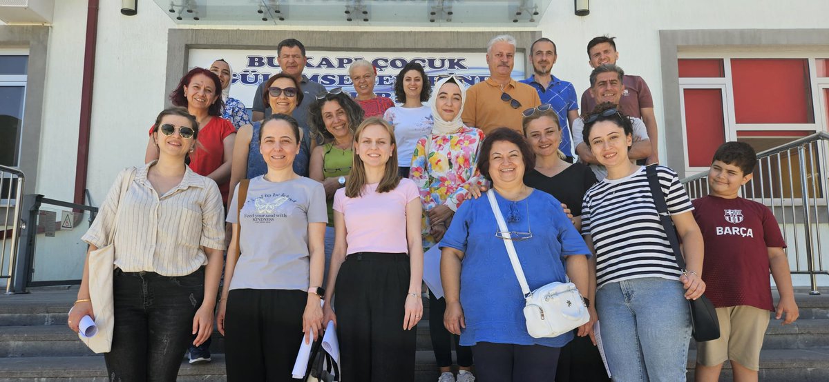 2024-2025 Eğitim öğretim yılını, başarılı bir şekilde bitirmenin mutluluğuyla uğurlarken Haziran seminer çalışmaları için il dışından okulumuza gelen öğretmenlerimizle güzel bir seminer haftası geçirdik. Hepsine ayrı ayrı teşekkür ediyoruz. Seneye yine bekleriz. 🥰
<a href="/bursailmem16/">Bursa İl Millî Eğitim Müdürlüğü</a>