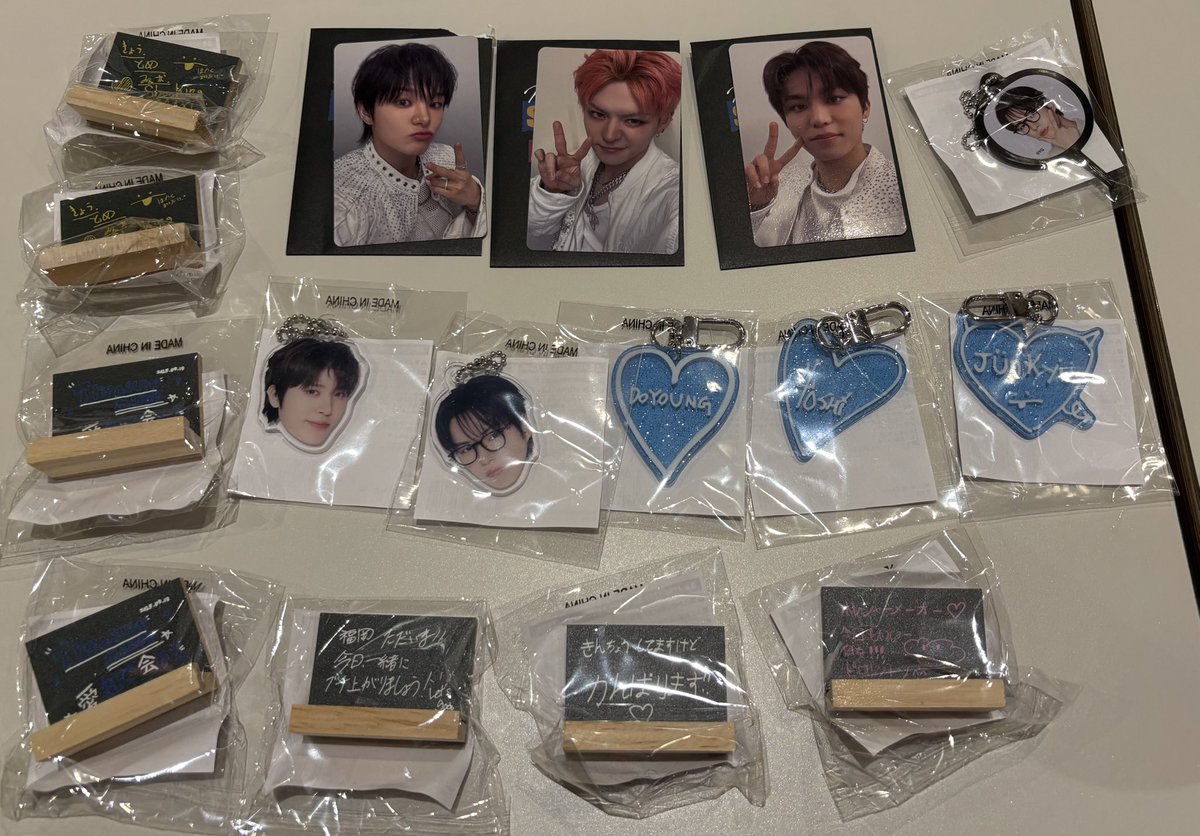 TREASURE PLEASURE POPUP MEMORIES OF SPECIAL MOMENT 
トレカ ガチャ カプセル 交換 

求：定価買取　顔のみヒョンソク
譲：写真

本日新宿ポップアップにて交換
お気軽にお声がけください💛🩵