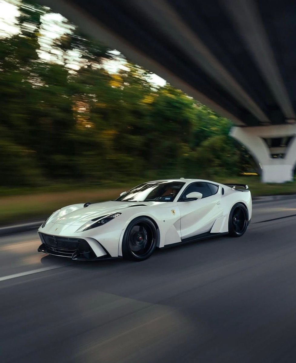 Ferrari 812 N-Largo 🌬️