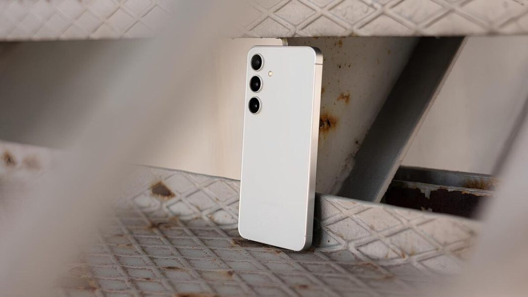 CeotechI's tweet photo. Snapdragon 8 Elite 2: addio alla variante a 2 nm di Samsung
#Android #Chipset #Fonderia #GalaxyS26 #Leak #Processori #Qualcomm #Samsung #Smartphone #Snapdragon8Elite2 #TSMC
https://t.co/0BH5b32fd4 https://t.co/yB6EL3eB7P
