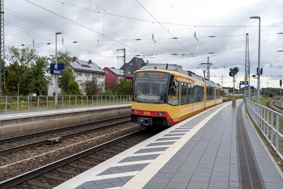 In einigen Nächten von Sonntag, 13. Juli, bis Donnerstag, 24. Juli, kommt es zu nächtlichen Fahrteinschränkungen zwischen Karlsruhe und Rastatt. Davon betroffen sind die Stadtbahnlinien #S7 und #S8.
👉Mehr Infos: tinyurl.com/42vze5kk