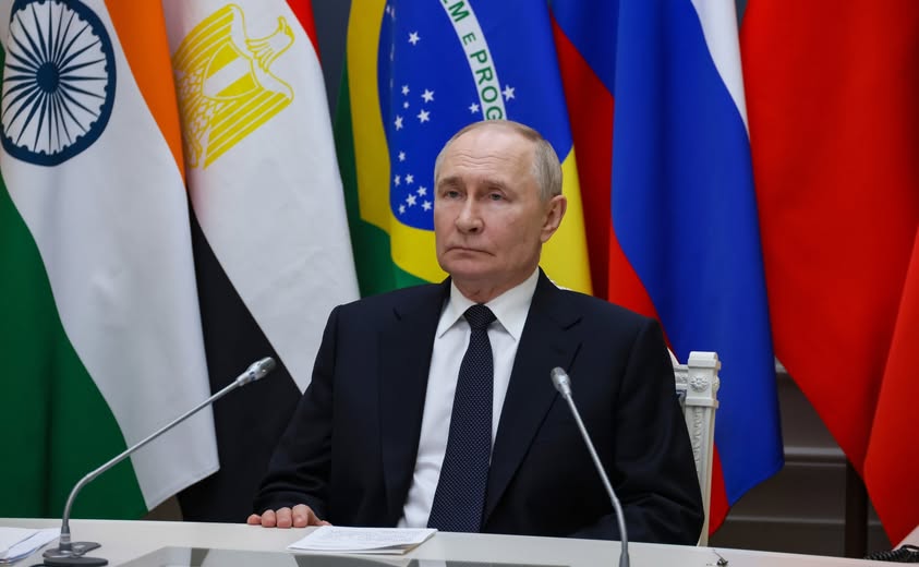 RusEmbSG's tweet image. On July 6, President of Russia Vladimir Putin took part, via videoconference, in the main plenary session of the 17th BRICS Summit in Rio de Janeiro, under Brazilian Chairmanship
V.Putin's remarks: vk.cc/cNsZxk