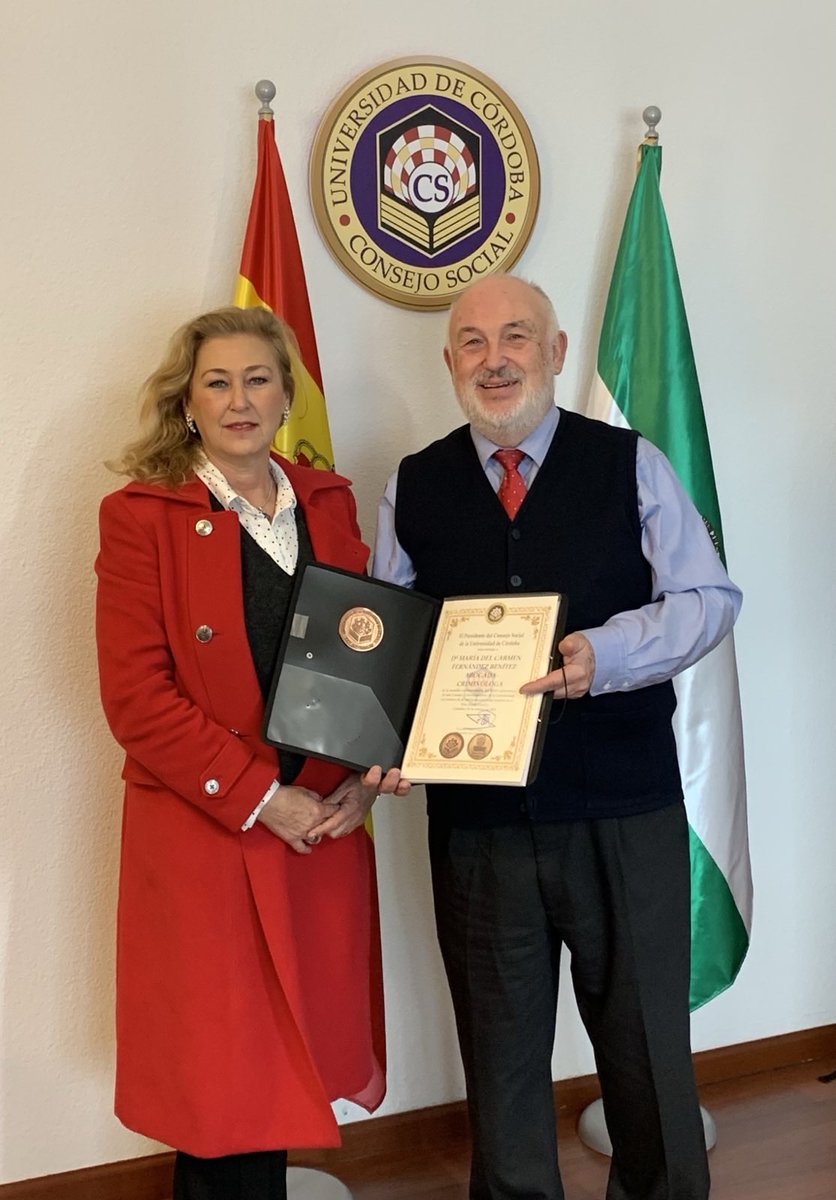 Lamentamos el fallecimiento de la prestigiosa abogada y criminóloga Mª del Carmen Fernández Benítez, miembro del Foro de expertos UNI·CO y coordinadora del Foro Social de Criminología. Su conocimiento científico y su bondad personal dejan huella entre los que la conocimos. D.E.P.