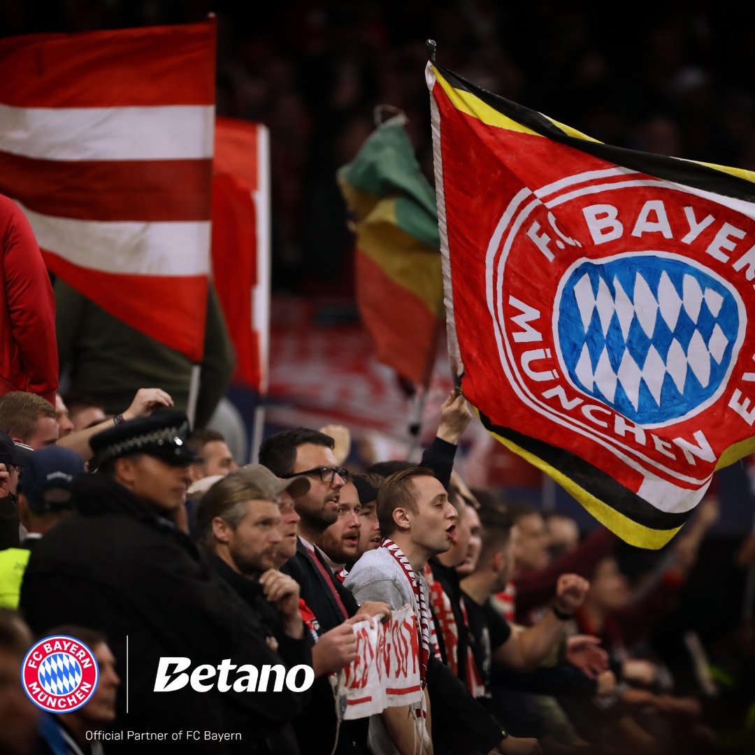 👴 Over 18 years at Bayern
🏆 33 trophies
🏆 13 Bundesliga titles
🏆 2 UCL titles
🎯 276 assists
⚽ 250 goals

The legend Thomas Muller has played his final game for Bayern Munich. 🔴⚪

#FIFACWC