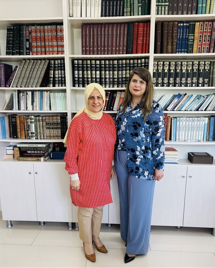 miracevin's tweet photo. (MKYK) Üyesi, Sakarya Üniversitesi İlahiyat Fakültesi Öğretim Üyesi Sayın Prof. Dr. Hülya Terzioğlu’nu makamında ziyaret ettim. Ziyaretimde, yürütmekte olduğumuz çalışmalar üzerine verimli bir istişare gerçekleştirdik. Sayın Hülya Terzioğlu’na ev sahipliği için teşekkür ederiz. https://t.co/ZMPEgE55rI