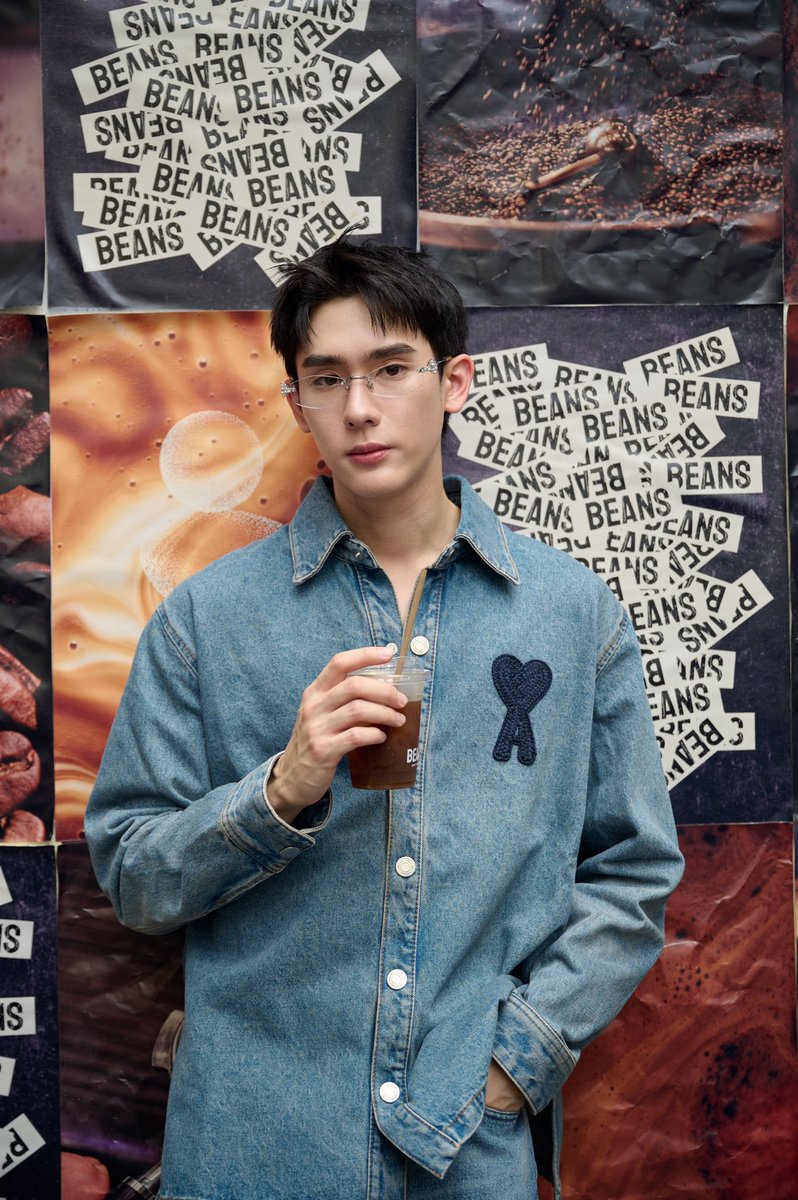AllofFB's tweet photo. อินฟลูท่านนึง หล่อมากกก

#BeansSongwat #BeansFlagship #Createyourownblend #kasibook https://t.co/6vKyFm9kot