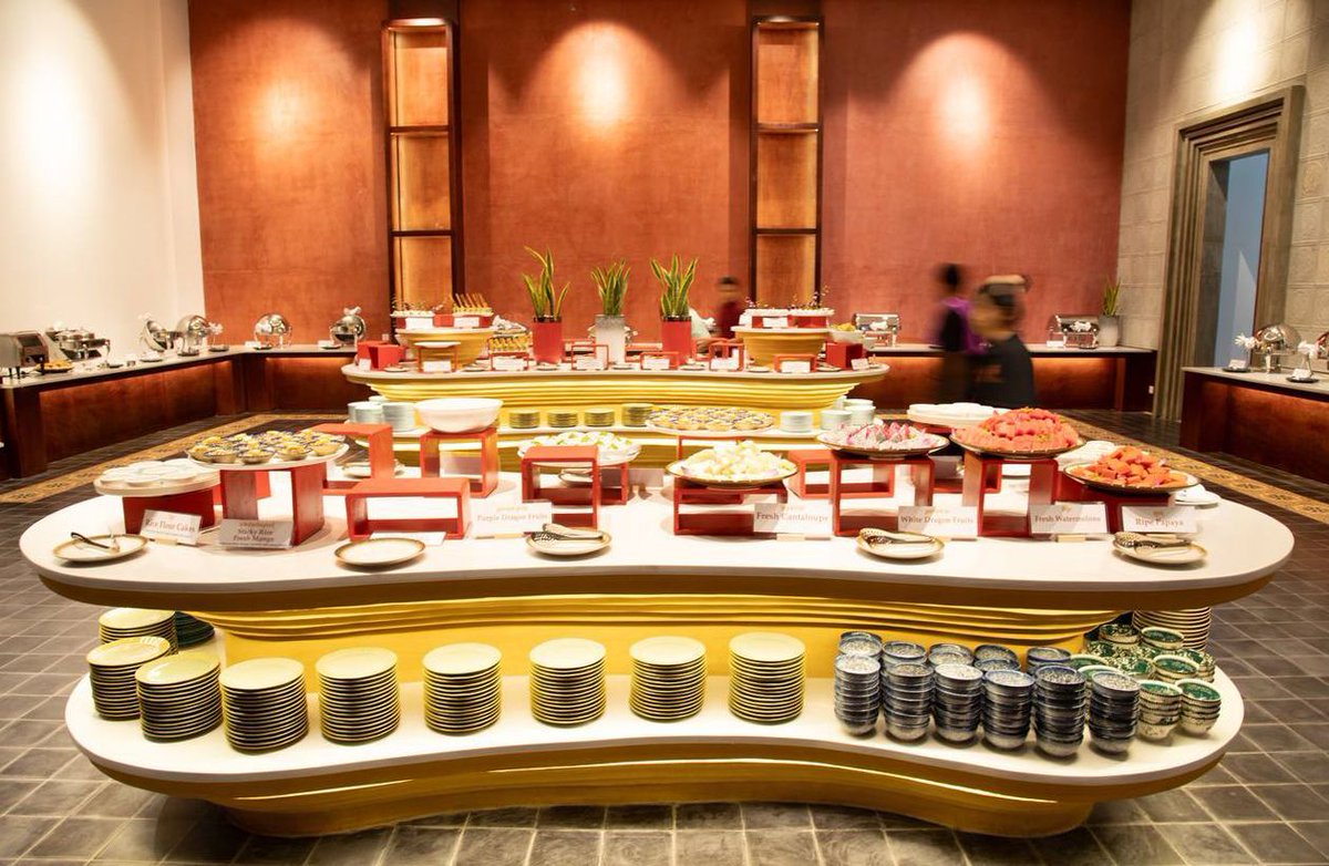 Perfectly located for visitors to the UNESCO-listed Angkor Archaeological Park, the newly opened Royal Theatre Restaurant is more than just a restaurant, combining gastronomy with enlightening entertainment. Read more: buff.ly/ajFcgIK 

#AsianTrails #Cambodia #SiemReap