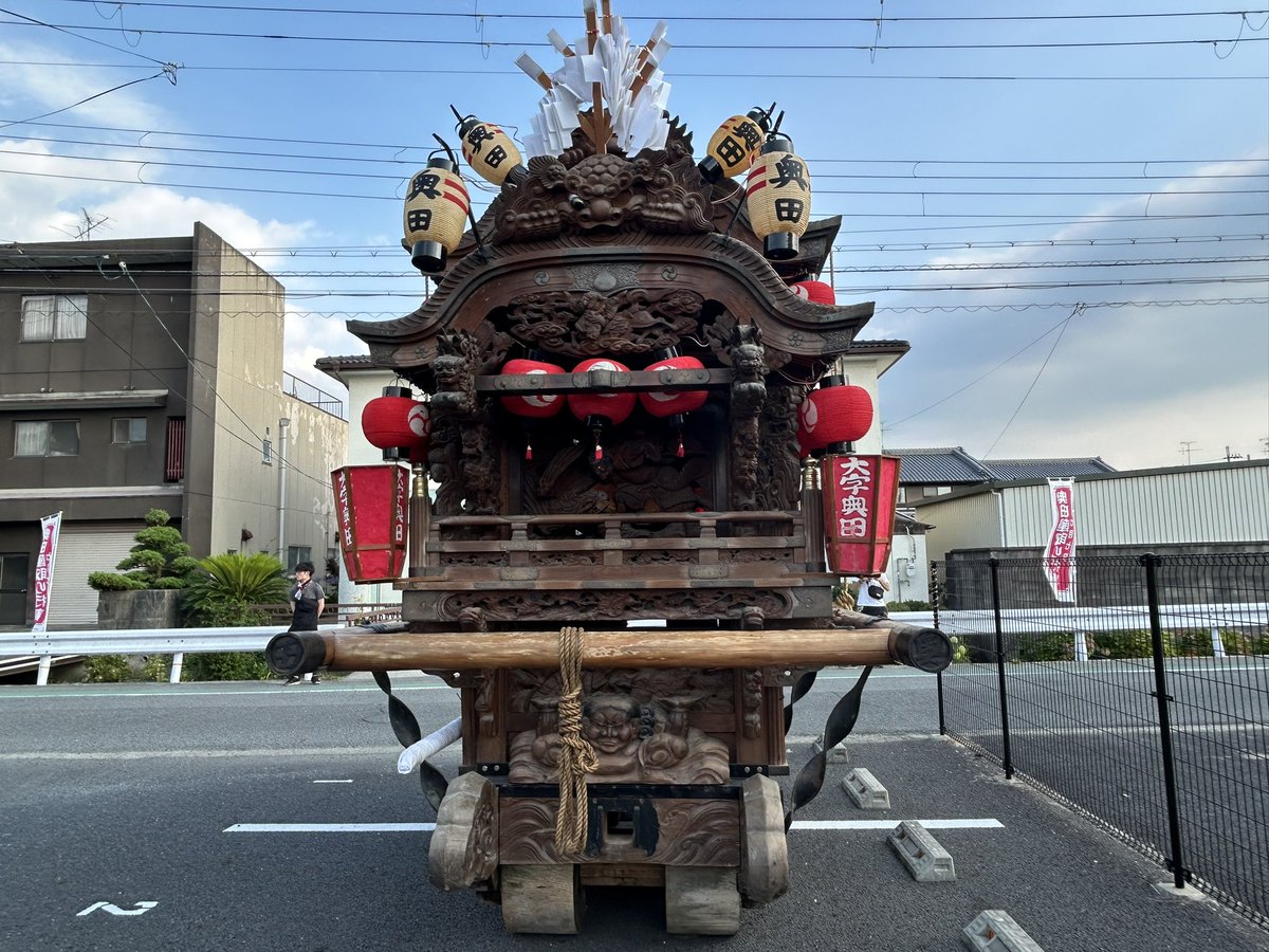 奥田だんじり

18時から出発します。