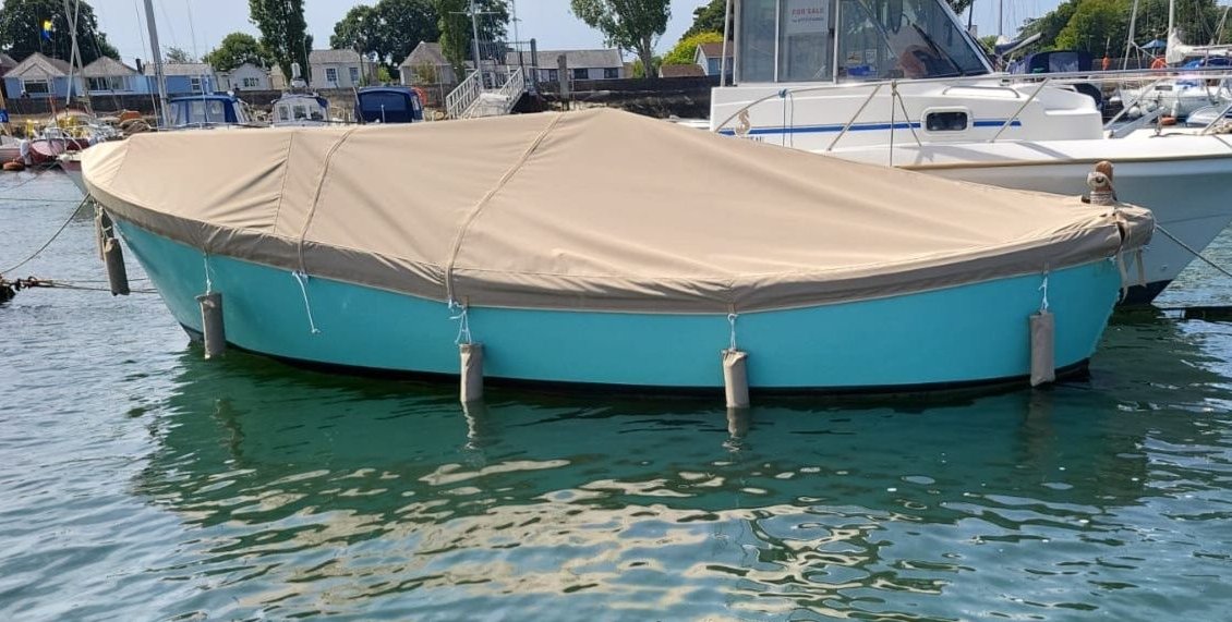 A stunning full #boat cover made by the fantastic Sanders Covers Loft team.  Whether you are looking for a bespoke #cockpit cover, stackpack, wheel cover, #sprayhood or an awning to name a few, Sanders have the experience to design and produce your next boat cover!

#boatcovers
