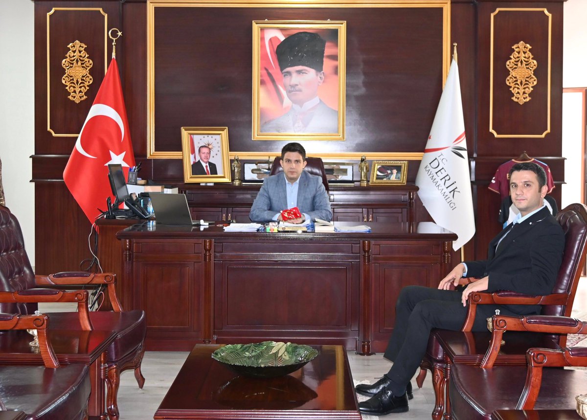 T.C. Derik Kaymakamlığı (@derikkaymakam) on Twitter photo İlçemizde yeni kurulan Vergi Dairesi Müdürlüğüne görevlendirilen Müdür V. Faruk Paydaş, Kaymakamımız <a href="/yemrebayrakli/">Yunus Emre Bayraklı</a>’yı makamında ziyaret etti.
<a href="/TC_icisleri/">T.C. İçişleri Bakanlığı</a>
<a href="/Mardin_Valiligi/">Mardin Valiliği</a>
<a href="/iletisim/">T.C. İletişim Başkanlığı</a> İlçemizde yeni kurulan Vergi Dairesi Müdürlüğüne görevlendirilen Müdür V. Faruk Paydaş, Kaymakamımız <a href="/yemrebayrakli/">Yunus Emre Bayraklı</a>’yı makamında ziyaret etti.
<a href="/TC_icisleri/">T.C. İçişleri Bakanlığı</a>
<a href="/Mardin_Valiligi/">Mardin Valiliği</a>
<a href="/iletisim/">T.C. İletişim Başkanlığı</a>