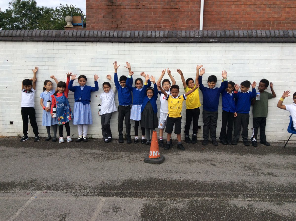 MissHRukhsar's tweet image. Thank you @MrDavies_Conway for organising a great Sports Day! We had so much fun #conwaycrew