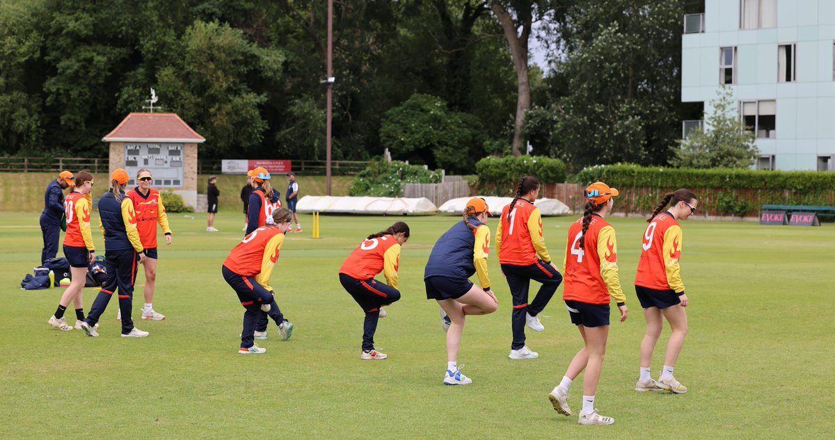 Scorchers - Playing XI

Head coach: Jay Shelat

Christina Coulter Reilly – captain (Clontarf)
Lucy Barry (Clontarf)
Sibha Bhoja (Merrion)
Ava Canning (Leinster)
Gaby Lewis (Phoenix)
Louise Little (Pembroke)
Sophie MacMahon (Leinster)
Aimee Maguire (The Hills)
Lara McBride (The