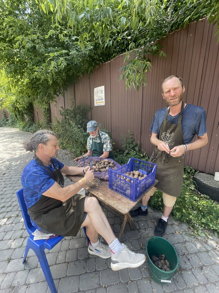 LVKitchen2014's tweet image. KITCHEN in work today 🤝🫶💙💛
#Ukraine
#VolunteerWork
#NAFOfellas