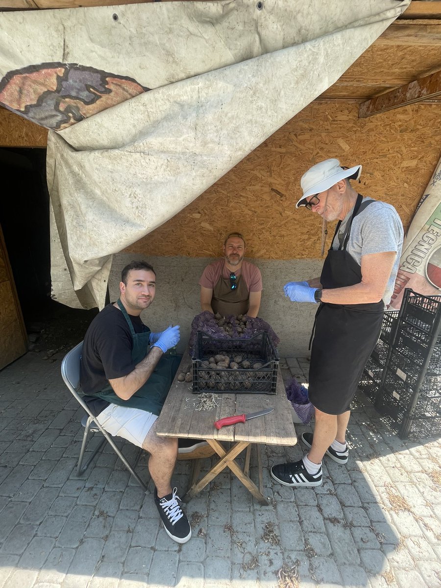 LVKitchen2014's tweet image. KITCHEN in work today 🤝🫶💙💛
#Ukraine
#VolunteerWork
#NAFOfellas