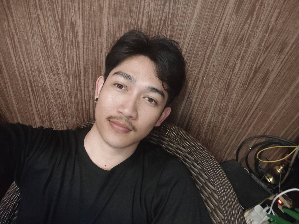 เมื่อยๆแวะมานวดได้นะครับนวดนอกมถานที่และในร้าน(หมอนวดชายแท้) #หมอนวดชาย #นวดนอกสถานที่ #นวดน้ำมัน #หมอนวดชาย #หมอนวดเชียงราย #นวดโรงแรม #นวดชายหญิง 
#นวดเชียงราย 
#สนใจทัก iD  payu_2002