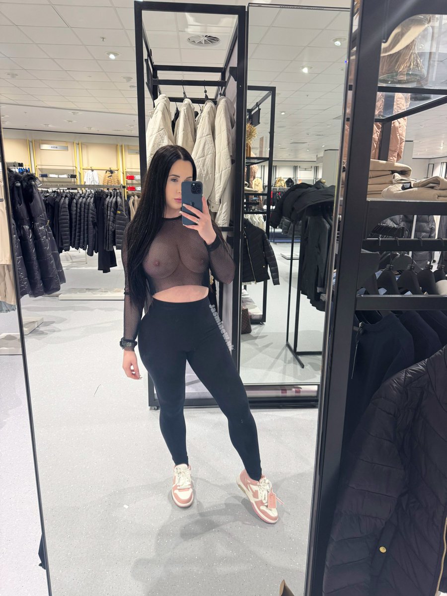 OK, I actually went out shopping in my new top.. the stares were unreal 😂😫😮‍💨