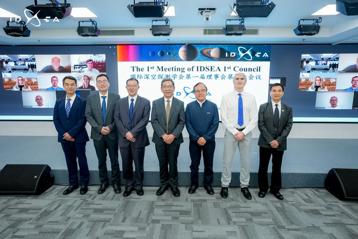 wulei2020's tweet photo. Congratulations to Wu Weiren, #ChiefDesigner of China’s #Lunar Exploration Program, on his election as the inaugural #Chairman of the International Deep Space Exploration Association. #DeepSpaceExploration #ChinaSpace https://t.co/miSTavl6WD
