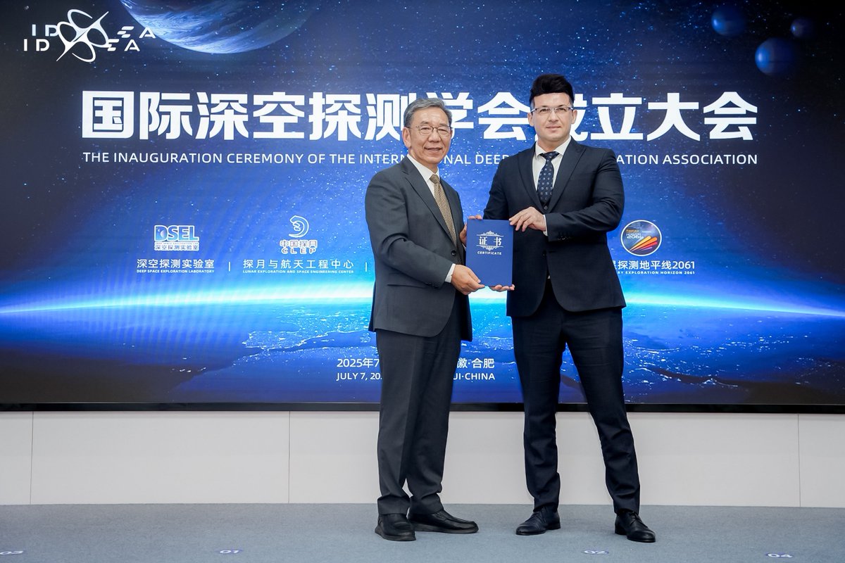 wulei2020's tweet photo. Congratulations to Wu Weiren, #ChiefDesigner of China’s #Lunar Exploration Program, on his election as the inaugural #Chairman of the International Deep Space Exploration Association. #DeepSpaceExploration #ChinaSpace https://t.co/miSTavl6WD