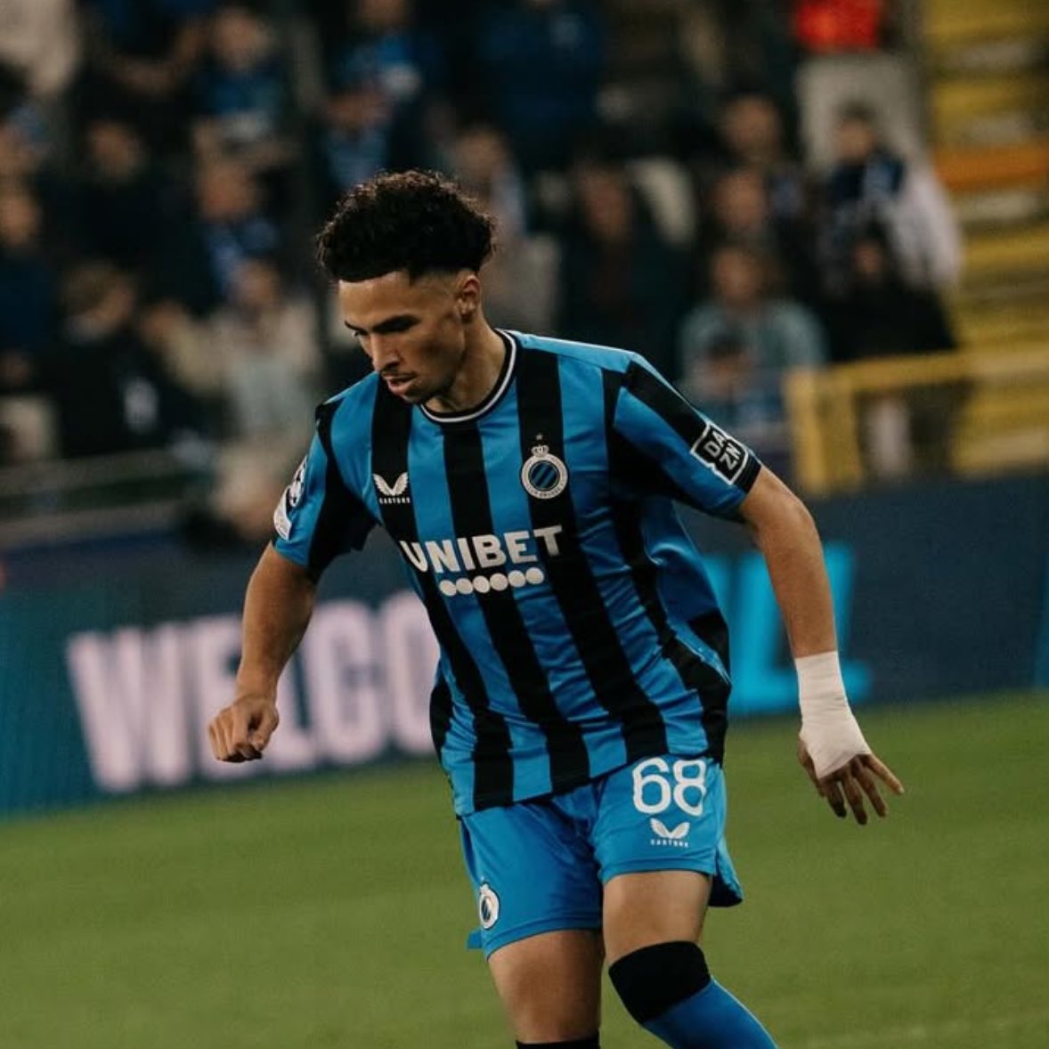 حسب الصحفي توماس تاييك : 
" كلوب بروج وسندرلاند توصّلا في وقت متأخر من مساء الأمس إلى اتفاق بشأن شمس الدين طالبي. سيتوجّه اليوم إلى إنجلترا لإجراء الفحوصات الطبية. النادي سيحصل على أكثر من 20 مليون يورو شاملة المكافآت."
#Talbi