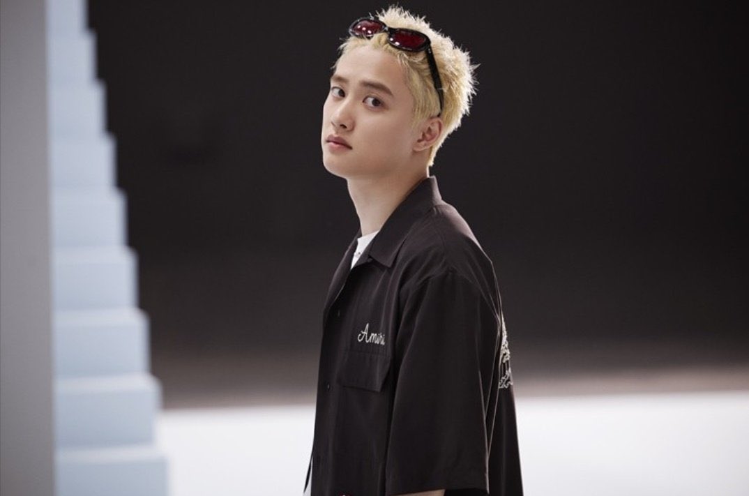 _ChanaDO's tweet photo. ถูกใจลุคนี้สุดพี่สุดหล่อผมบลอนด์คาดแว่นเลนส์แดงโดนใจมาก คยองซูในลุคใหม่ๆ ตกเราได้ตลอดเลยอ่ะ https://t.co/MlnM5aQvdt